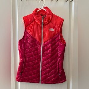 The North Face Women's Vibrant two tone Red and Pink thermoball Vest